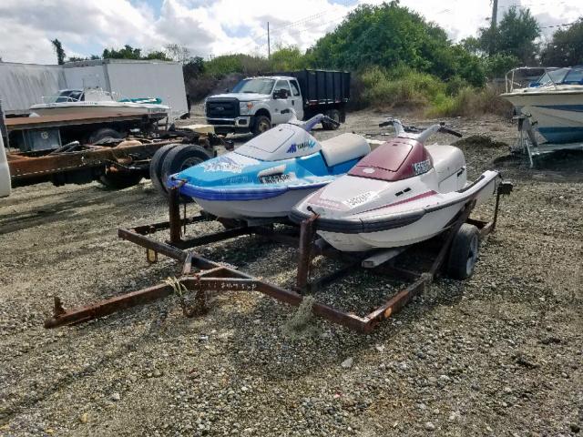 YAMA2602E292 - 1992 YAMAHA WAVERUNNER RED photo 2