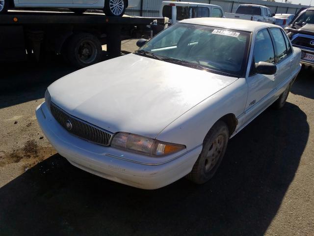 1G4NJ52M8WC419006 - 1998 BUICK SKYLARK CU WHITE photo 2