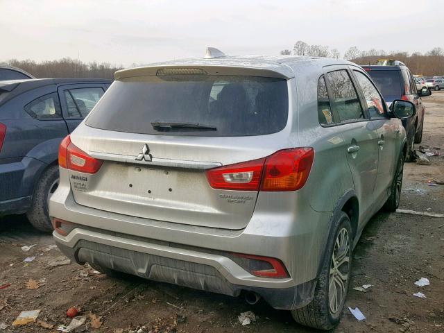 JA4AP3AU6JZ024605 - 2018 MITSUBISHI OUTLANDER SILVER photo 4