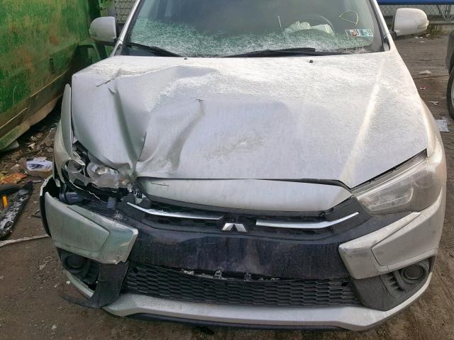 JA4AP3AU6JZ024605 - 2018 MITSUBISHI OUTLANDER SILVER photo 7