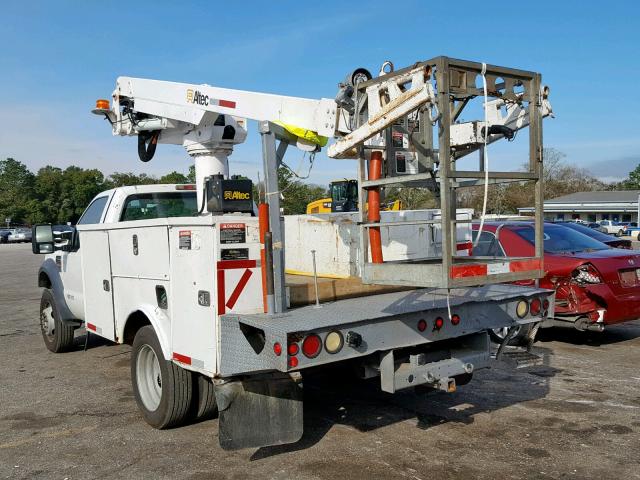 1FDAF5HR9AEB01220 - 2010 FORD F550 SUPER WHITE photo 3