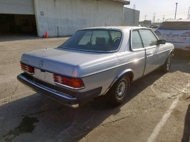 12305312018533 - 1980 MERCEDES-BENZ 280 SILVER photo 4