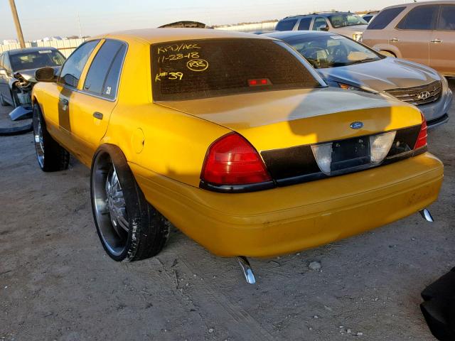 2FAHP71V68X106960 - 2008 FORD CROWN VICT YELLOW photo 3