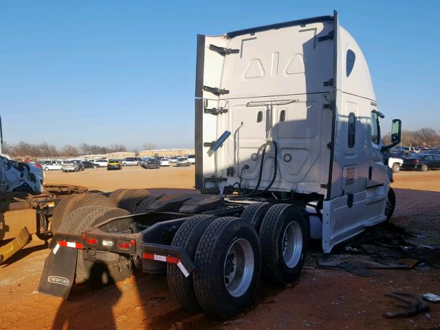 3AKJHHDR3JSJK2837 - 2018 FREIGHTLINER CASCADIA 1 WHITE photo 4