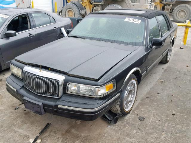 1LNLM82W1VY658268 - 1997 LINCOLN TOWN CAR S BLACK photo 2