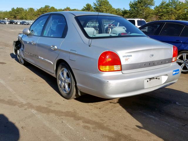 KMHWF25S6YA295542 - 2000 HYUNDAI SONATA GL SILVER photo 3