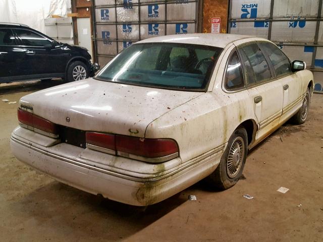 2FALP73W7VX118417 - 1997 FORD CROWN VICT WHITE photo 4