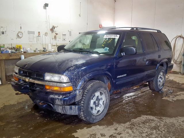 1GNDT13W42K183657 - 2002 CHEVROLET BLAZER BLUE photo 2