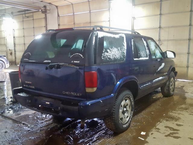 1GNDT13W42K183657 - 2002 CHEVROLET BLAZER BLUE photo 4