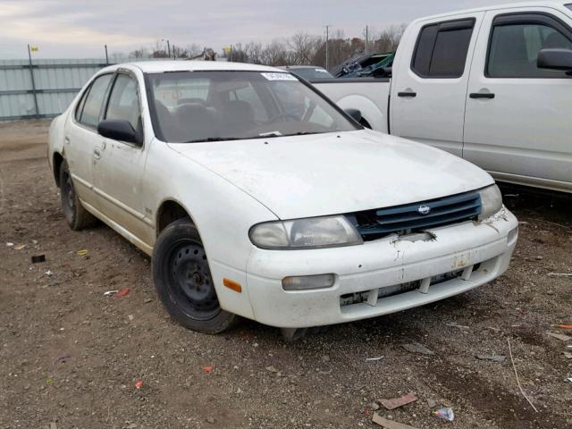 1N4BU31FXPC230807 - 1993 NISSAN ALTIMA XE WHITE photo 1