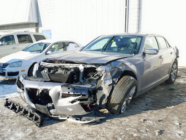 2C3CCAKGXHH565582 - 2017 CHRYSLER 300C SILVER photo 2