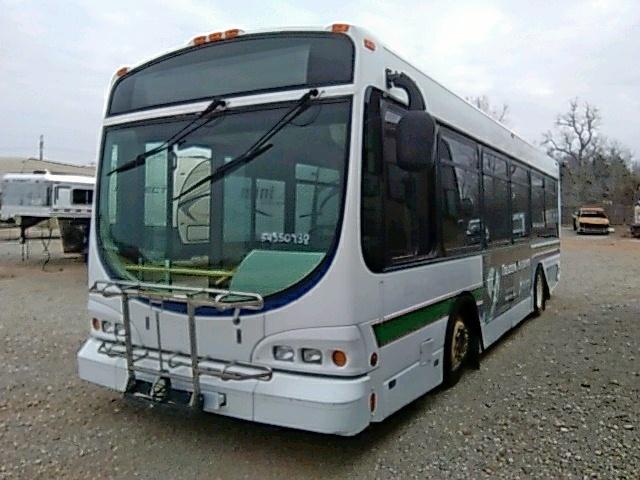 1C9B5BFSX1W535005 - 2001 CHAN TRANSIT WHITE photo 2