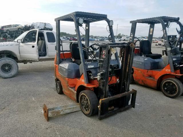 14163 - 2005 TOYOTA FORKLIFT ORANGE photo 1