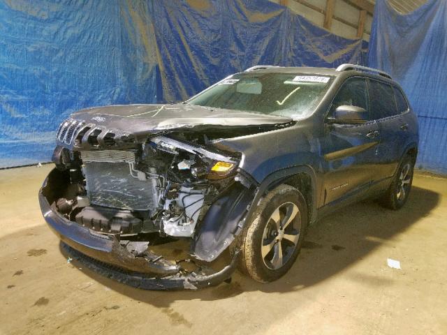 1C4PJMDX2KD346895 - 2019 JEEP CHEROKEE L GRAY photo 2