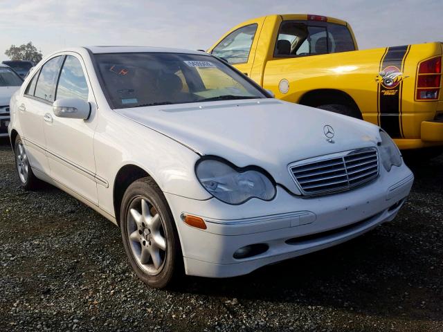 WDBRF61J12F285886 - 2002 MERCEDES-BENZ C 240 WHITE photo 1