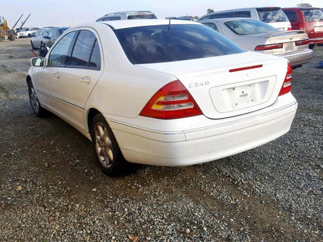 WDBRF61J12F285886 - 2002 MERCEDES-BENZ C 240 WHITE photo 3