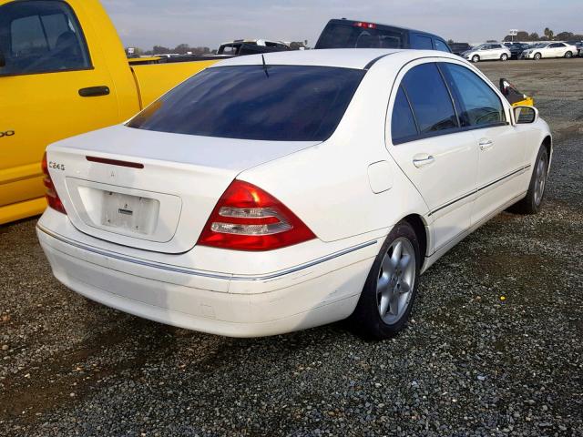 WDBRF61J12F285886 - 2002 MERCEDES-BENZ C 240 WHITE photo 4