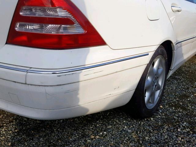 WDBRF61J12F285886 - 2002 MERCEDES-BENZ C 240 WHITE photo 9