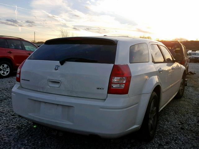 2D4FV47VX7H757274 - 2007 DODGE MAGNUM SXT WHITE photo 4