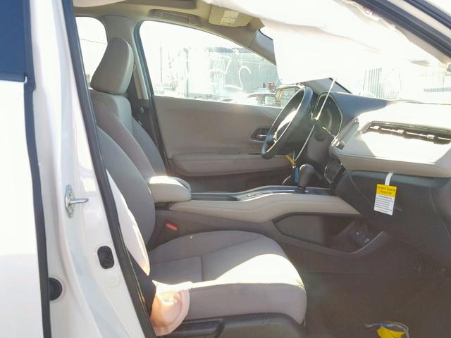 3CZRU5H56JM719982 - 2018 HONDA HR-V EX WHITE photo 5