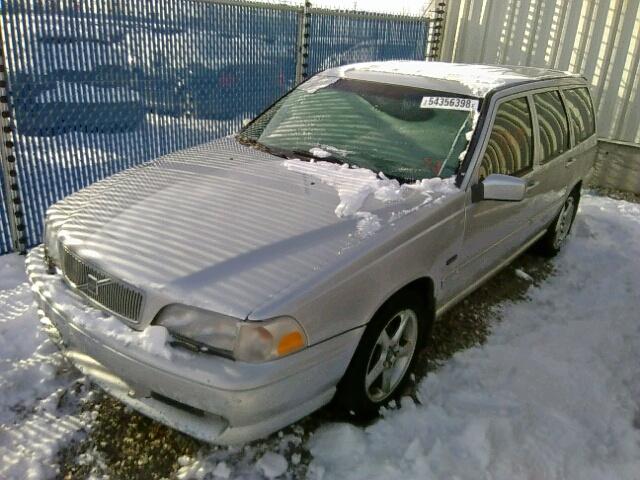 YV1LW5241W2469419 - 1998 VOLVO V70 R SILVER photo 2