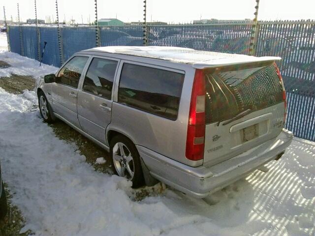 YV1LW5241W2469419 - 1998 VOLVO V70 R SILVER photo 3