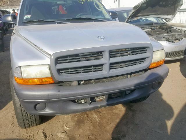 1D7HG12X03S152342 - 2003 DODGE DAKOTA SXT SILVER photo 9