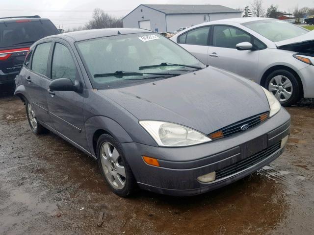 3FAFP37382R203587 - 2002 FORD FOCUS ZX5 GRAY photo 1