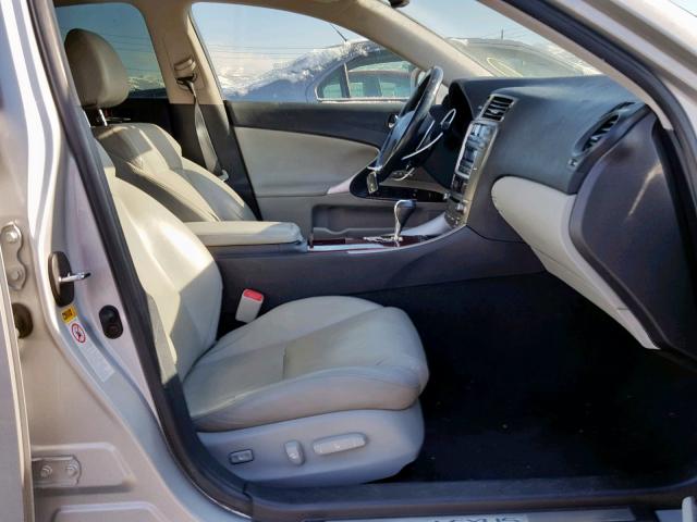 JTHCK262262002243 - 2006 LEXUS IS 250 SILVER photo 5