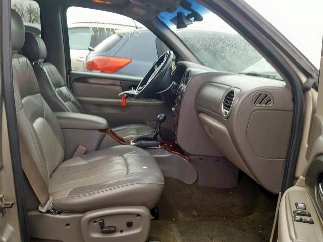 1GKDT13S522433546 - 2002 GMC ENVOY TAN photo 5