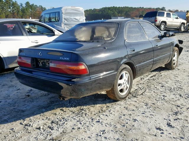 JT8GK13T7S0119038 - 1995 LEXUS ES 300 BLACK photo 4