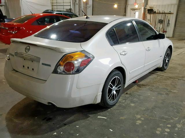 1N4CL2AP4AC124726 - 2010 NISSAN ALTIMA HYB WHITE photo 4