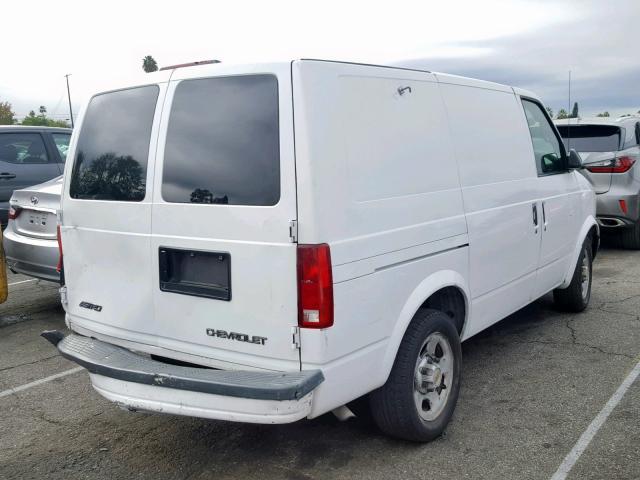 1GCDM19XX3B120926 - 2003 CHEVROLET ASTRO WHITE photo 4