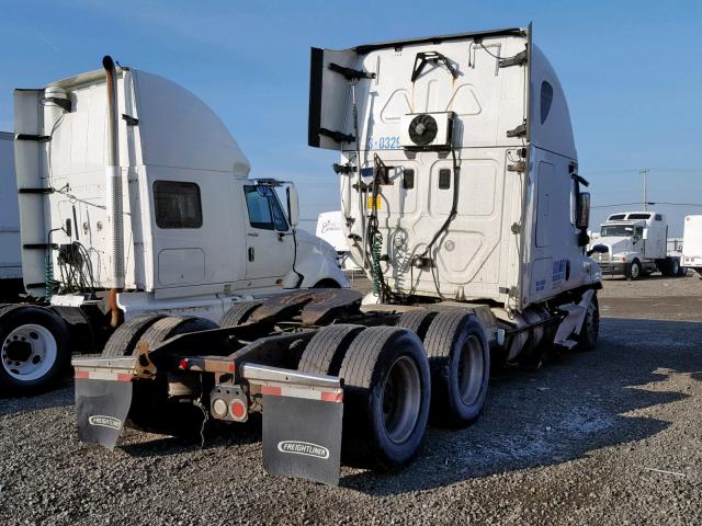 3AKJGLBG0DSFF2903 - 2013 FREIGHTLINER CASCADIA 1 WHITE photo 4