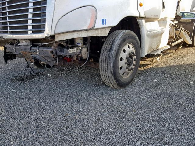 3AKJGLBG0DSFF2903 - 2013 FREIGHTLINER CASCADIA 1 WHITE photo 9