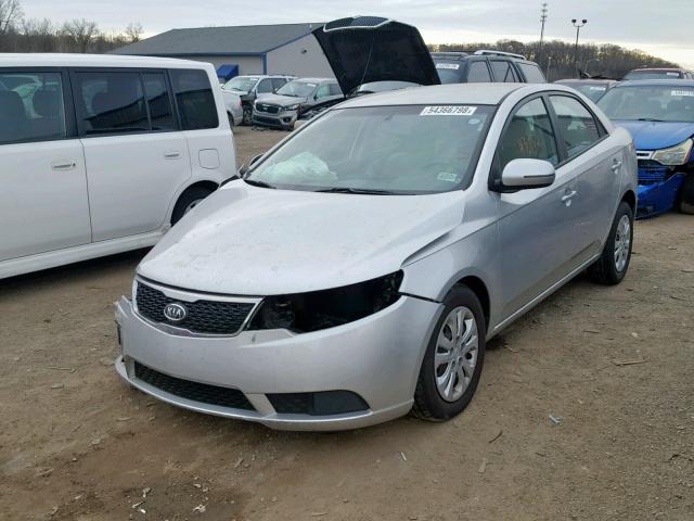 KNAFU4A22B5464772 - 2011 KIA FORTE EX SILVER photo 2