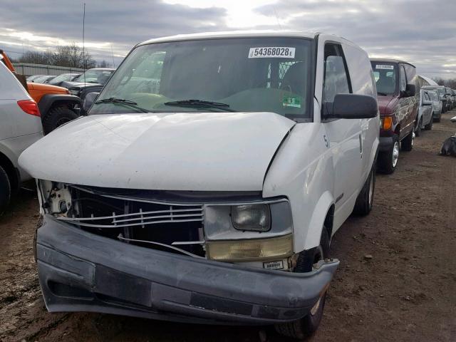 1GCDM19X02B145879 - 2002 CHEVROLET ASTRO WHITE photo 2