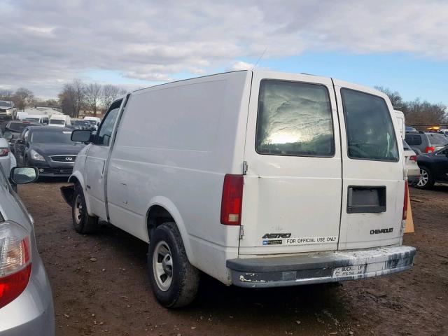 1GCDM19X02B145879 - 2002 CHEVROLET ASTRO WHITE photo 3