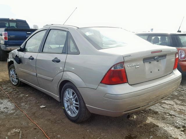 1FAFP34N07W254317 - 2007 FORD FOCUS ZX4 GOLD photo 3