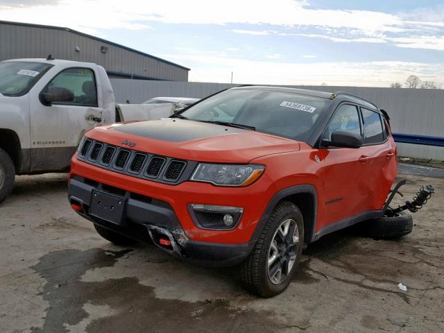 3C4NJDDB2JT131067 - 2018 JEEP COMPASS TR ORANGE photo 2