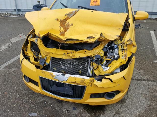 KL1TD6DE1AB135415 - 2010 CHEVROLET AVEO LS YELLOW photo 9