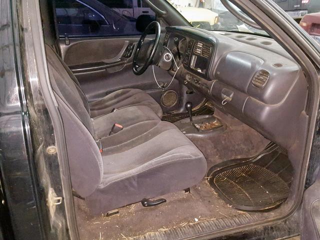 1B7GG26N7YS744946 - 2000 DODGE DAKOTA BLACK photo 5