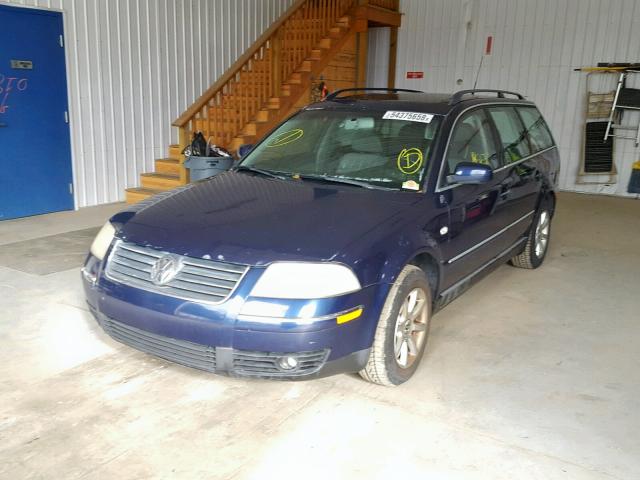 WVWVD63B64E027688 - 2004 VOLKSWAGEN PASSAT GLS BLUE photo 2