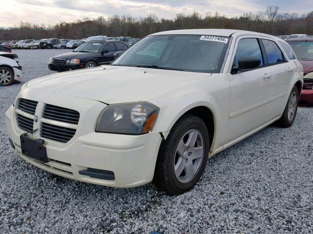 2D4FV48V85H167134 - 2005 DODGE MAGNUM SXT WHITE photo 2