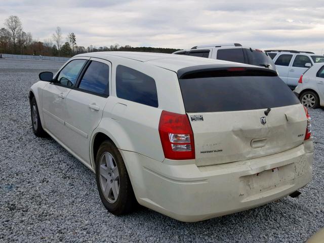 2D4FV48V85H167134 - 2005 DODGE MAGNUM SXT WHITE photo 3