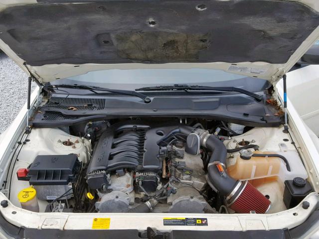 2D4FV48V85H167134 - 2005 DODGE MAGNUM SXT WHITE photo 7