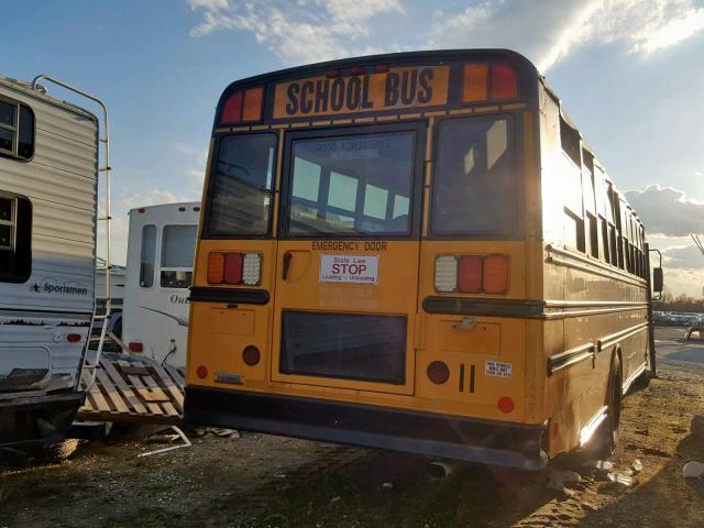 4UZABRCS78CY61391 - 2008 FREIGHTLINER CHASSIS B2 YELLOW photo 4