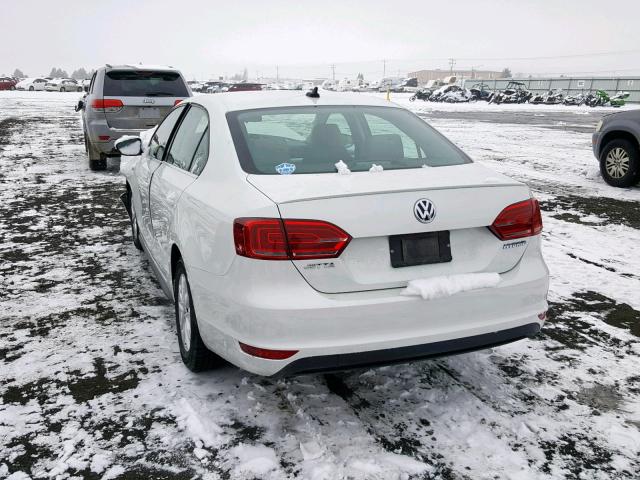 3VW637AJ1DM283512 - 2013 VOLKSWAGEN JETTA HYBR WHITE photo 3