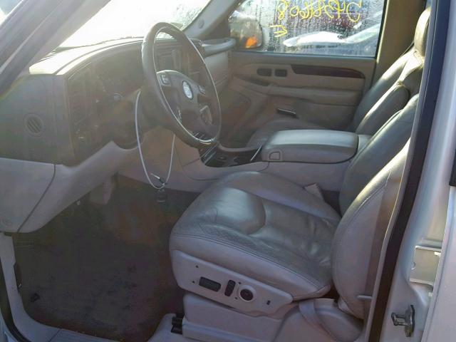 1GYEK63N86R152178 - 2006 CADILLAC ESCALADE L WHITE photo 5