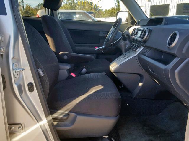 JTLZE4FE3A1103948 - 2010 TOYOTA SCION XB Күміс фото 5